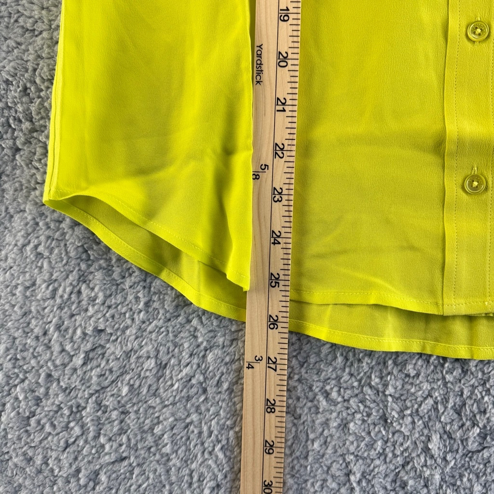 Equipment Women’s Slim Signature Silk Button Up blouse size M NWT - Picture 8 of 10